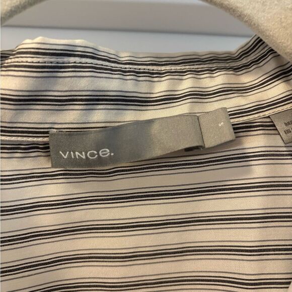 Vince Slim-Fitted Stripe Blouse Button Up Size Small - Picture 3 of 7